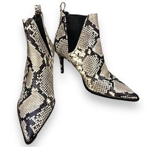 Zara Womens Leather Snakeskin Heeled
Ankle Booties - Size6 Very good condition
